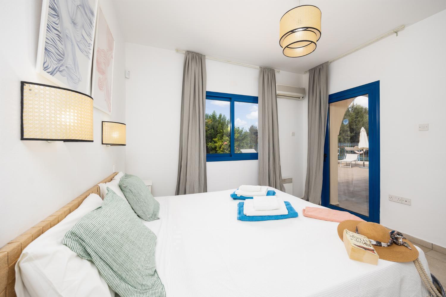Villa Poseidonas 佩亚 外观 照片
